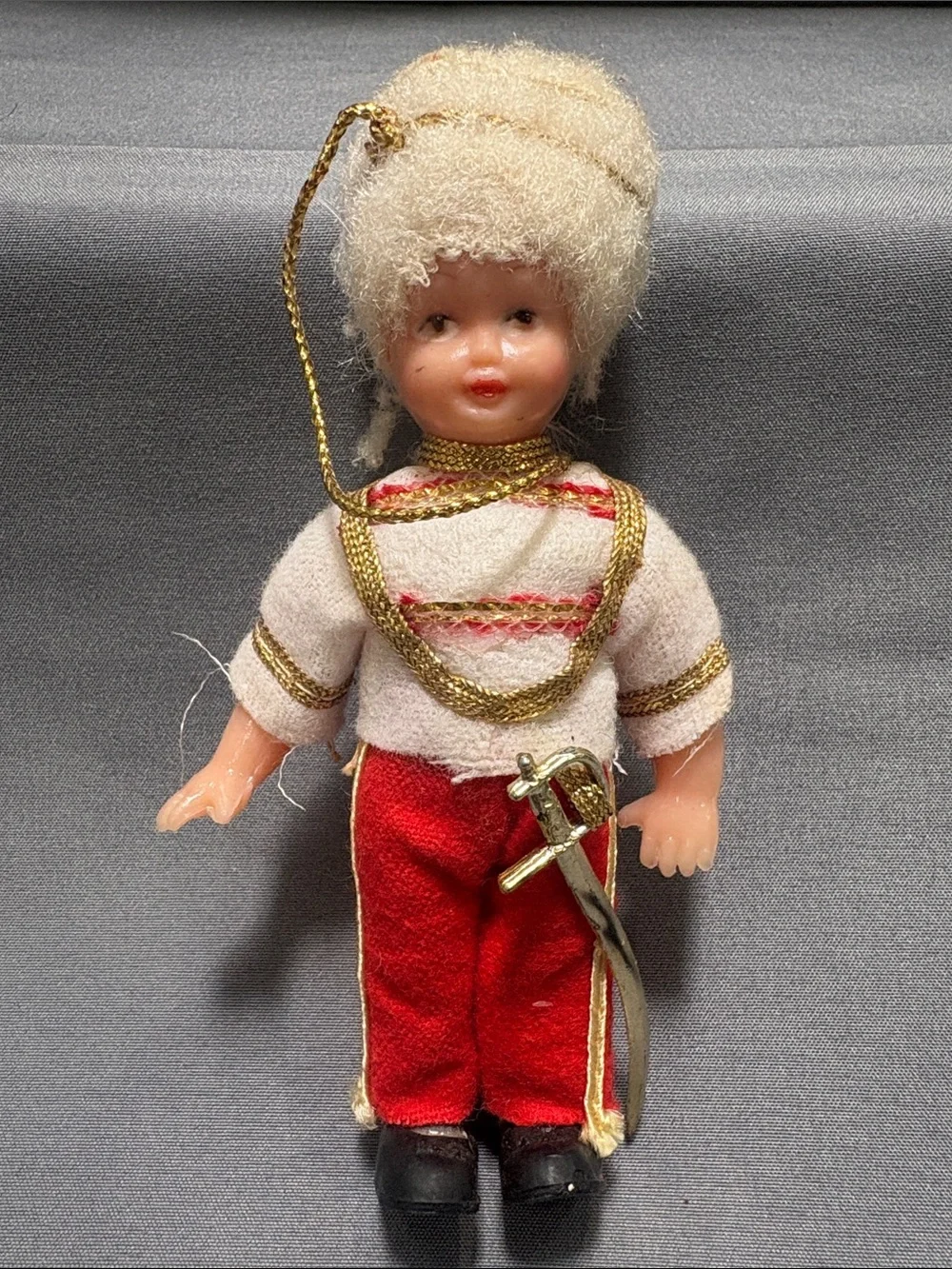 vintage British Royal Guard plastic souvenir ornaments qty 3